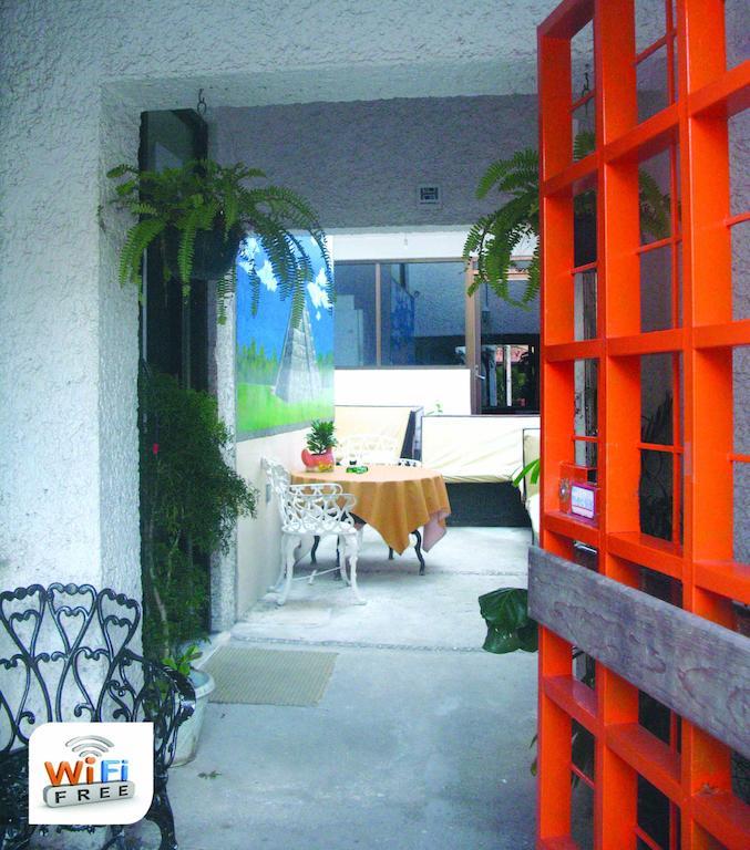 Hostel Mundo Maya Канкун Екстер'єр фото