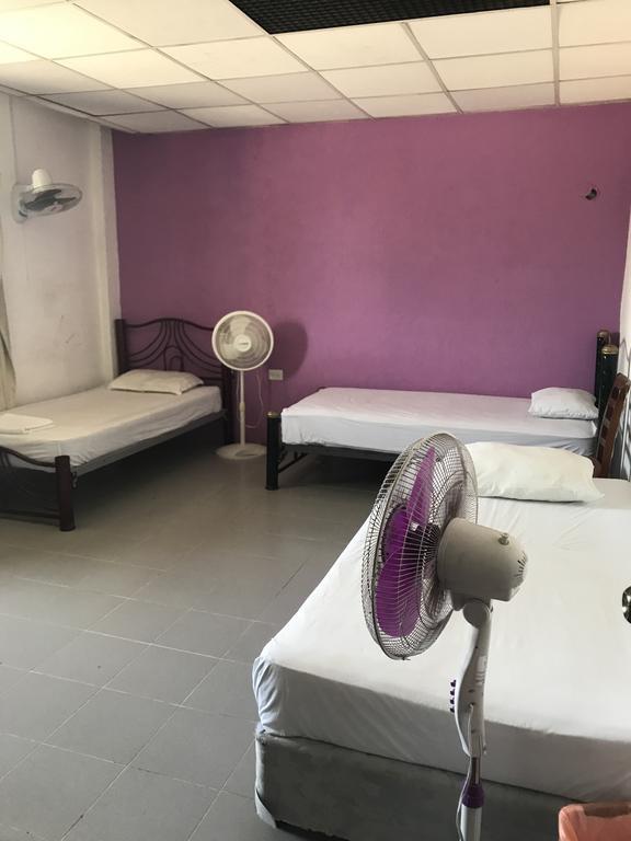 Hostel Mundo Maya Канкун Екстер'єр фото