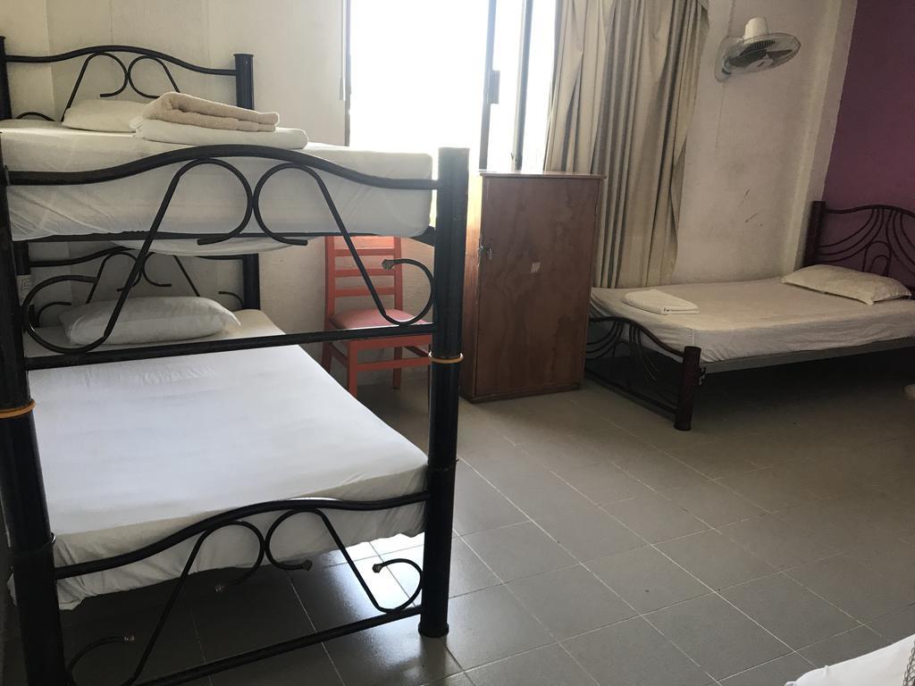 Hostel Mundo Maya Канкун Екстер'єр фото