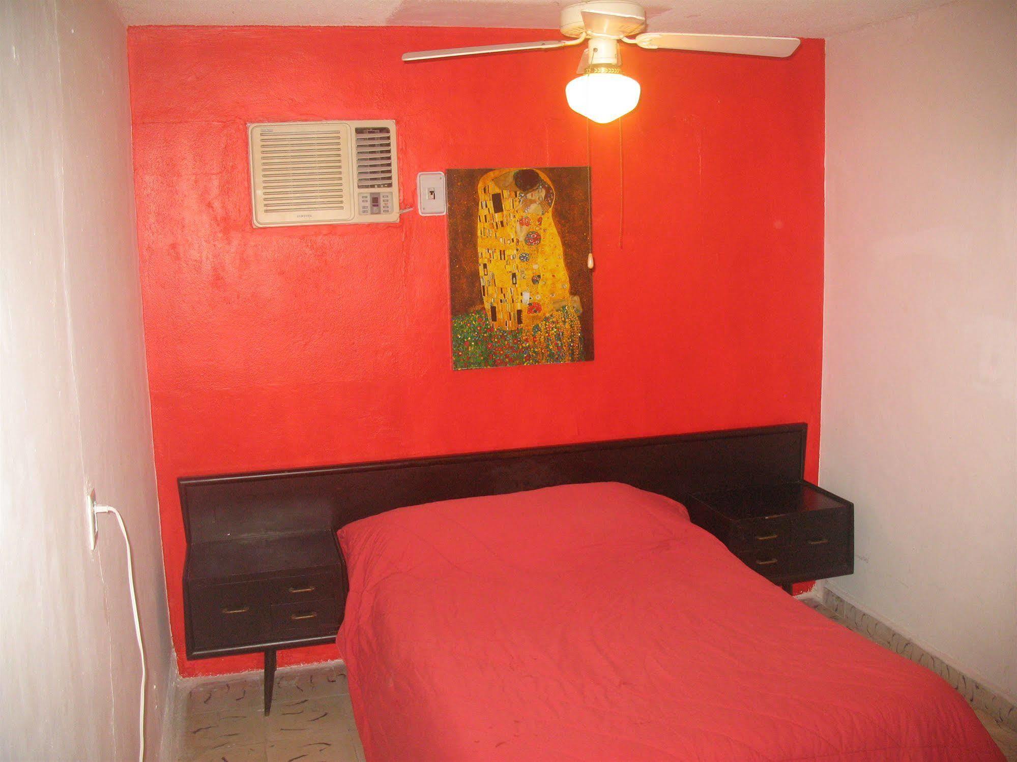 Hostel Mundo Maya Канкун Екстер'єр фото