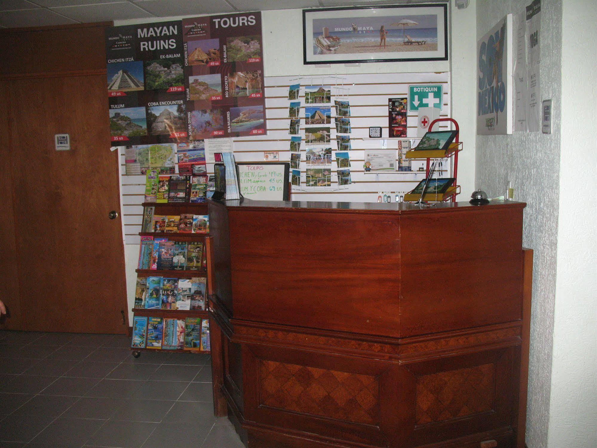 Hostel Mundo Maya Канкун Екстер'єр фото